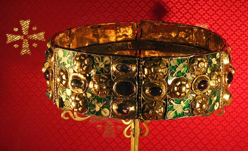 Jewellery: The Eyewitness of History